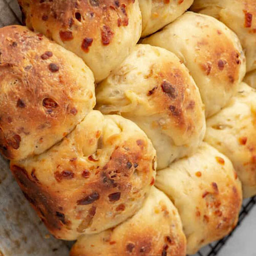 garlic and onion bread from cakeflair